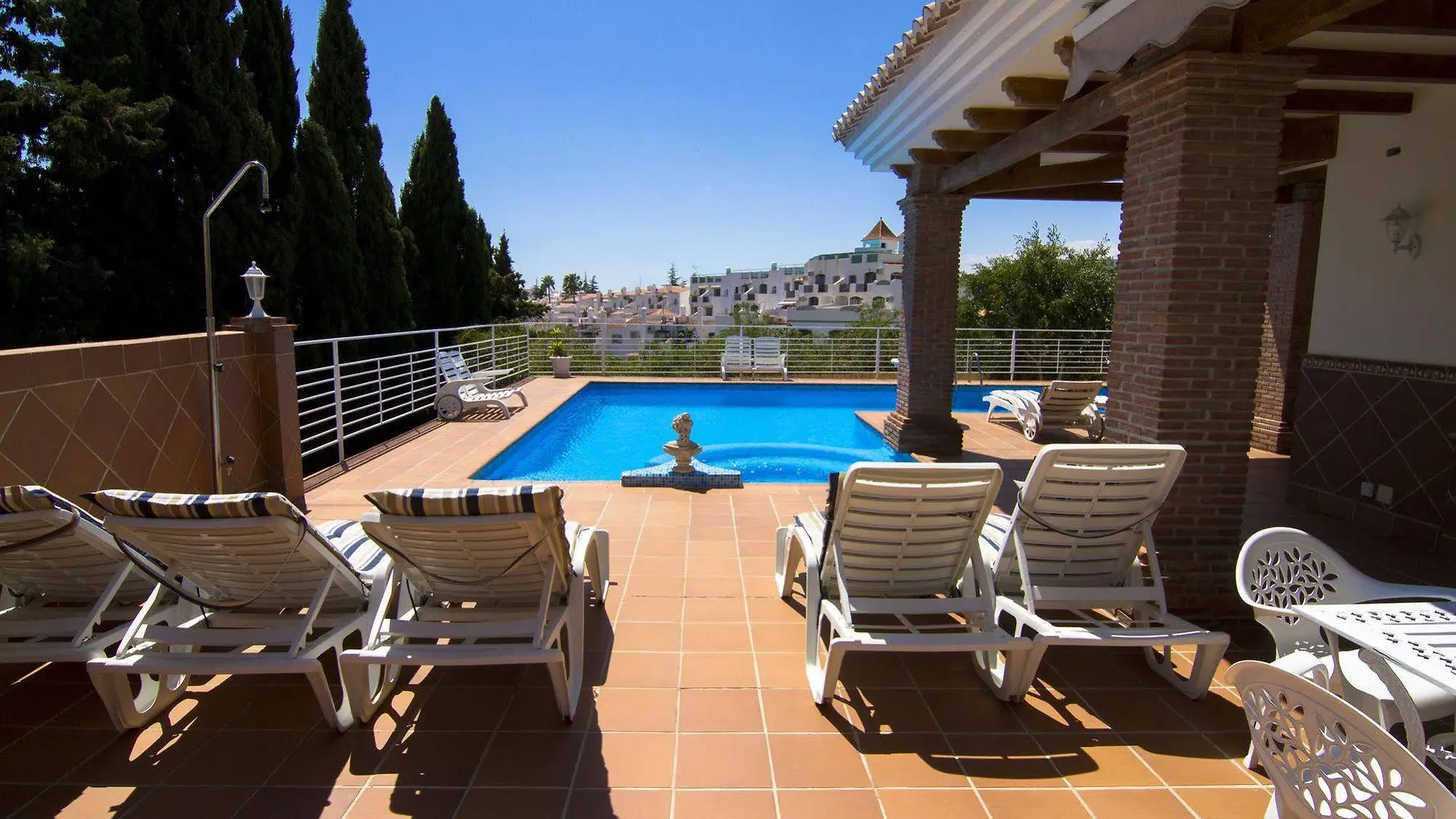 B&B Villa Pergola Nerja 0*,  España